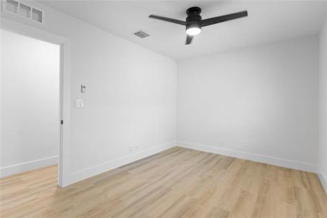 1402 NE 34th Street Oakland Park FL 33334
