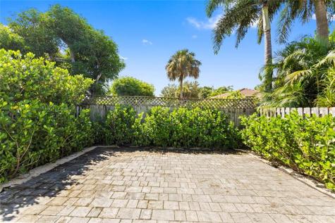 1402 NE 34th Street Oakland Park FL 33334