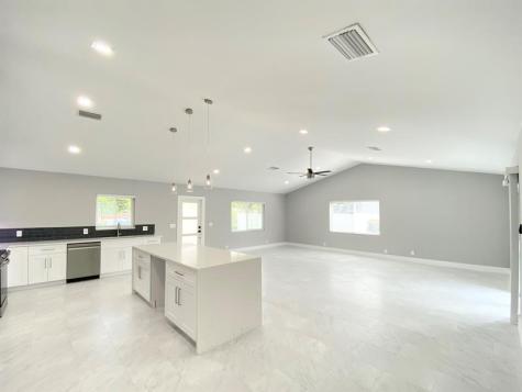 1402 NE 34th Street Oakland Park FL 33334