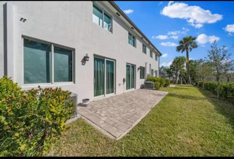 1559 W 26th Court Riviera Beach FL 33404