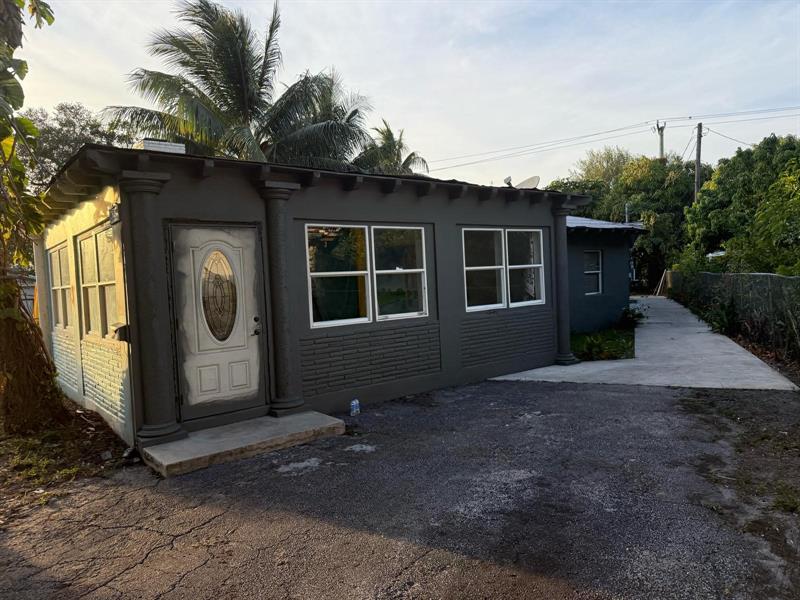 2739 Lincoln Street Hollywood FL 33020