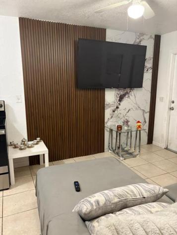 136 N 24th Avenue Hollywood FL 33020