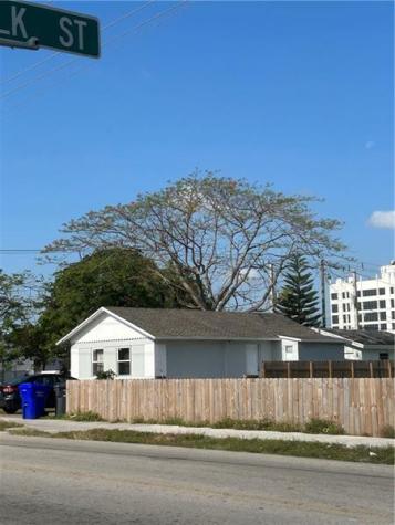 136 N 24th Avenue Hollywood FL 33020