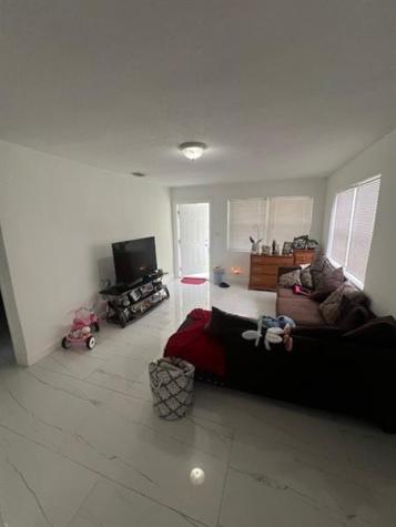 106 NW 12th Avenue Dania Beach FL 33004