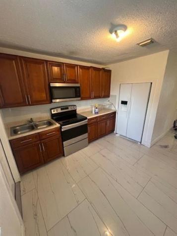106 NW 12th Avenue Dania Beach FL 33004