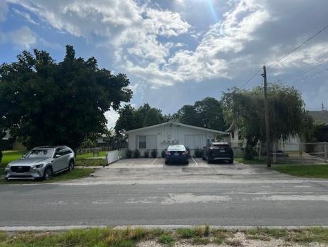 106 NW 12th Avenue Dania Beach FL 33004
