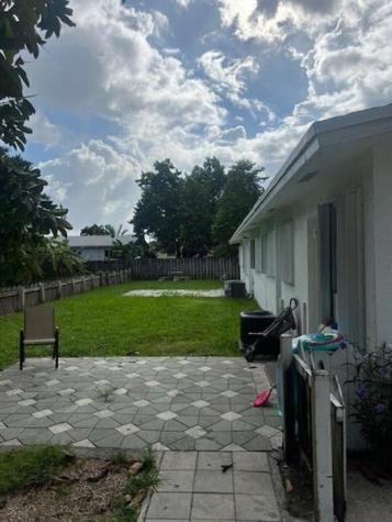 106 NW 12th Avenue Dania Beach FL 33004