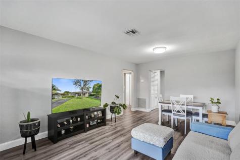 4017 Woodside Drive 1-2 Coral Springs FL 33065