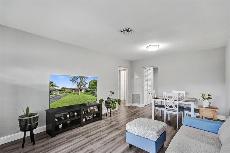 4017 Woodside Drive 1-2 Coral Springs FL 33065