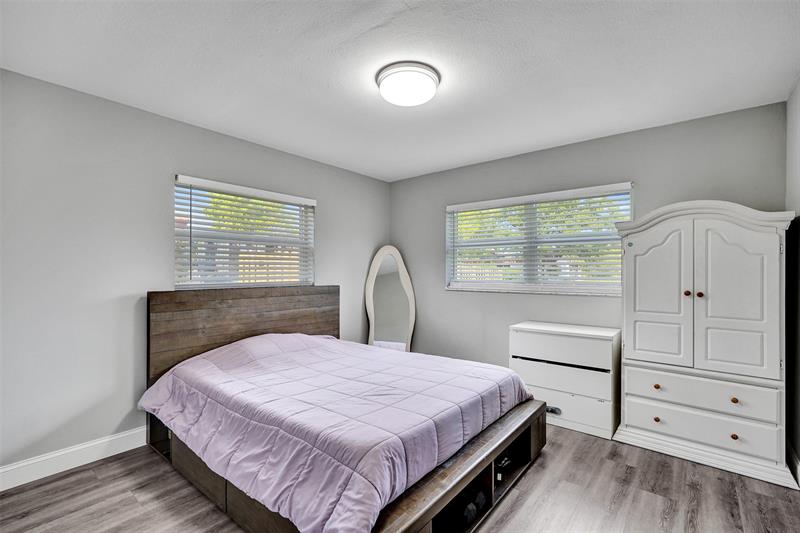 4017 Woodside Drive 1-2 Coral Springs FL 33065