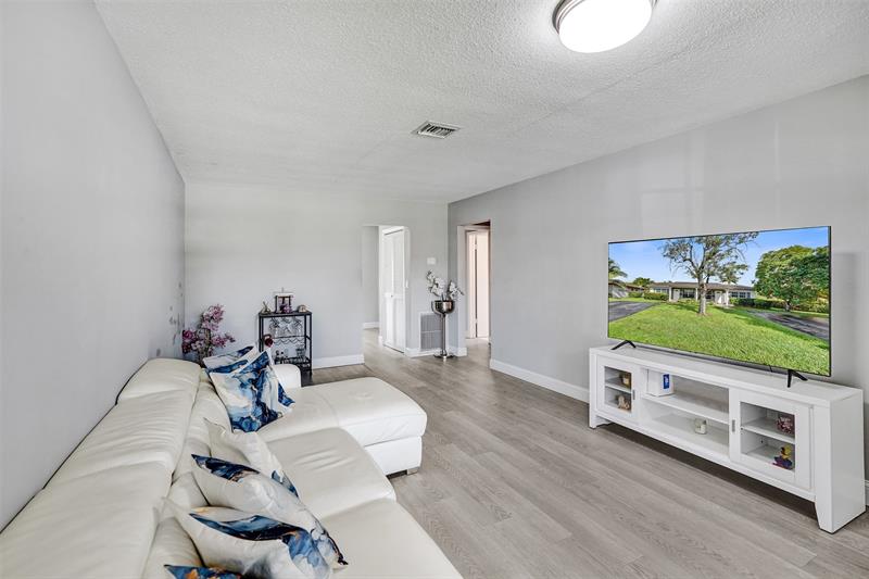 4017 Woodside Drive 1-2 Coral Springs FL 33065