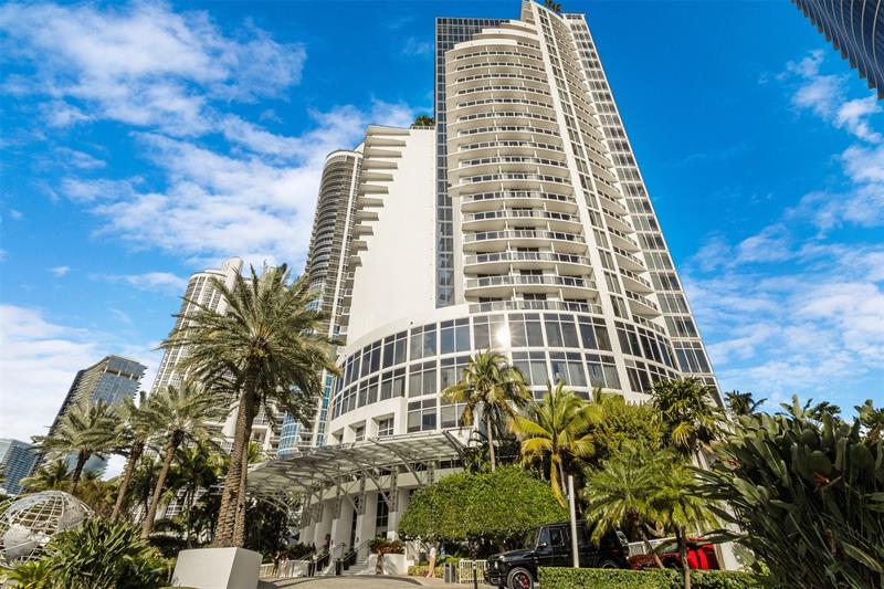 18001 Collins Avenue Sunny Isles Beach FL 33160
