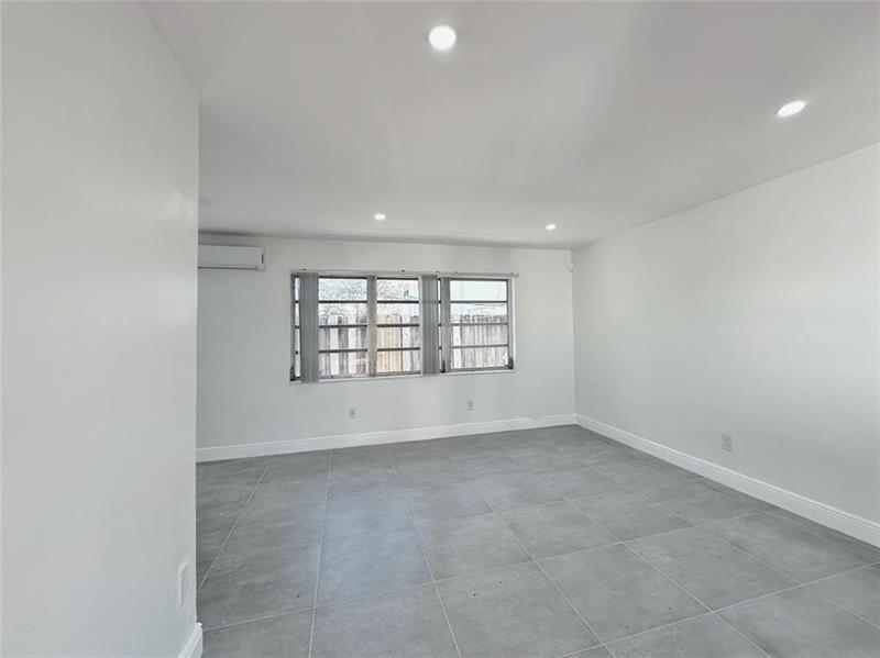 1140 NE 24 Avenue Pompano Beach FL 33062