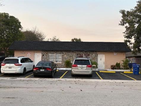 7625 SW 10th Street North Lauderdale FL 33068