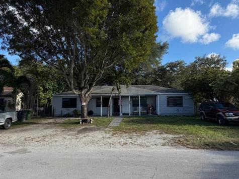 1426 NE 134th Road North Miami FL 33161