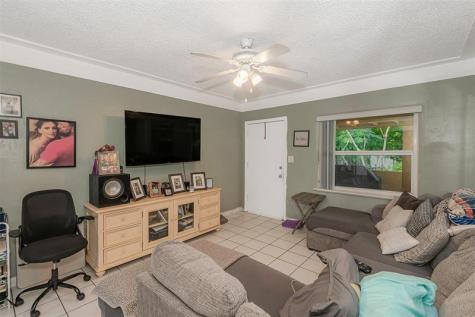 255 SW 15th Street Dania Beach FL 33004