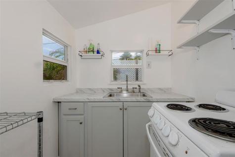 255 SW 15th Street Dania Beach FL 33004