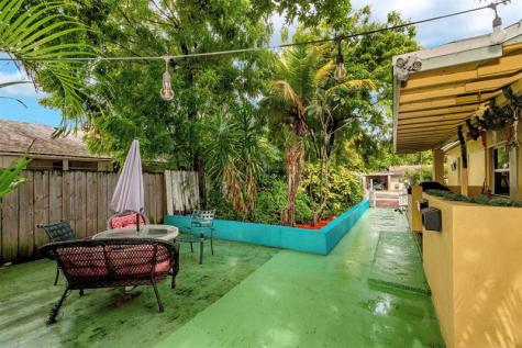 255 SW 15th Street Dania Beach FL 33004