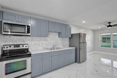 260 NE 41st Street Oakland Park FL 33334