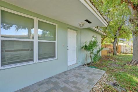 260 NE 41st Street Oakland Park FL 33334