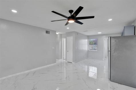 260 NE 41st Street Oakland Park FL 33334