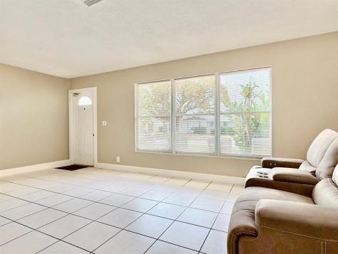 1213 W Broward Street Lantana FL 33462