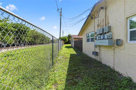 229 NW 12th Court Pompano Beach FL 33060
