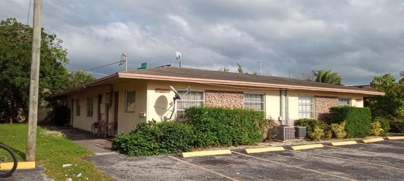 1856 NW 52nd Avenue Lauderhill Fl 33313