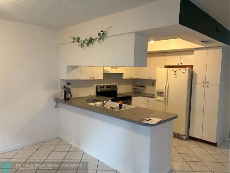 7659 NW 74th Avenue Tamarac FL 33321