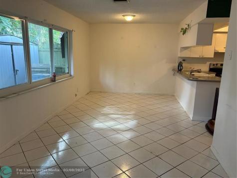 7659 NW 74th Avenue Tamarac FL 33321
