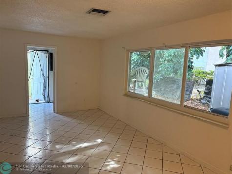 7659 NW 74th Avenue Tamarac FL 33321