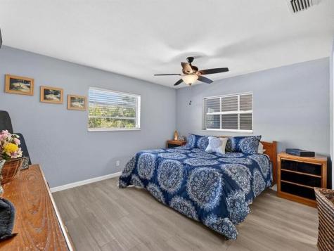 1632 NE 33rd Street #1-2 Oakland Park FL 33334