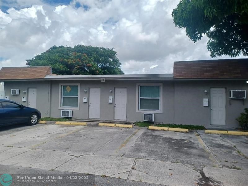 24 SW 13th Street Dania Beach FL 33004