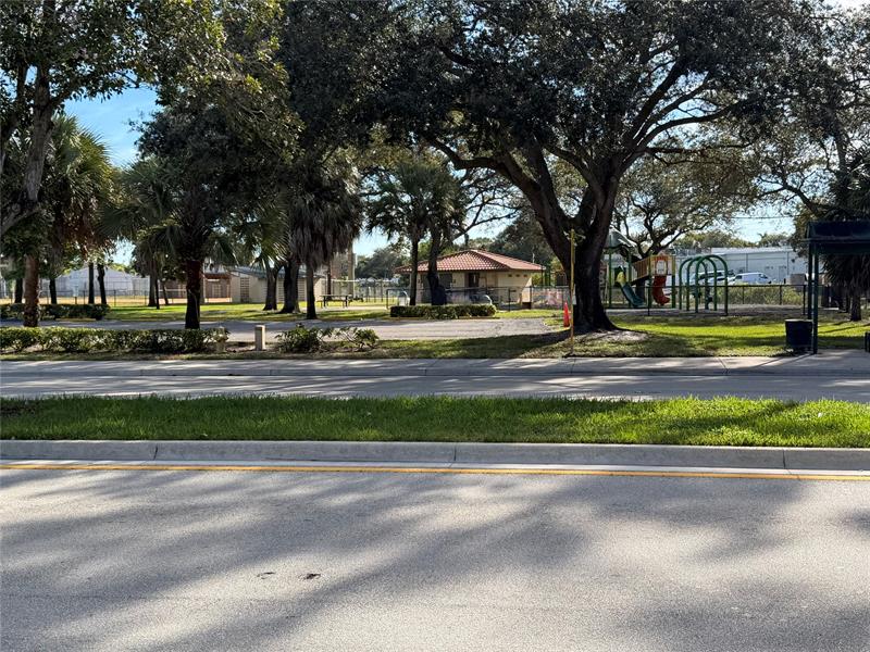 3502 Riverside Drive Coral Springs FL 33065