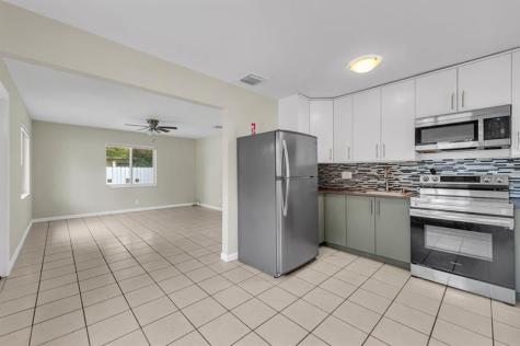 728 20TH Street West Palm Beach FL 33407