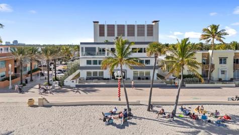 2203 N Surf Road Hollywood FL 33019