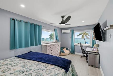 2203 N Surf Road Hollywood FL 33019