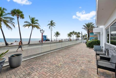2203 N Surf Road Hollywood FL 33019
