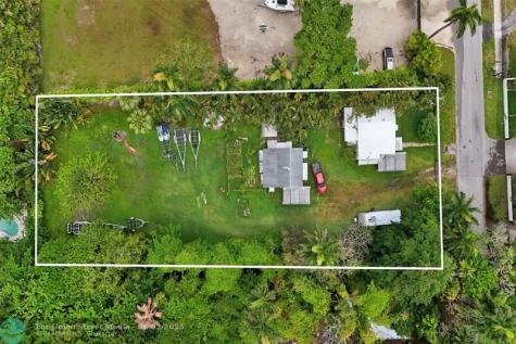 477 NE 154th Street Miami FL 33162