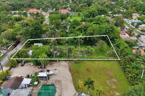 477 NE 154th Street Miami FL 33162
