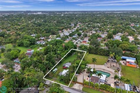 477 NE 154th Street Miami FL 33162