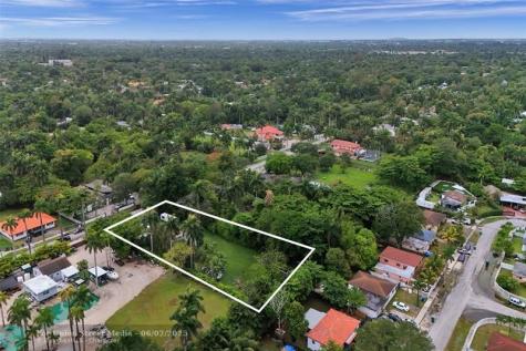 477 NE 154th Street Miami FL 33162