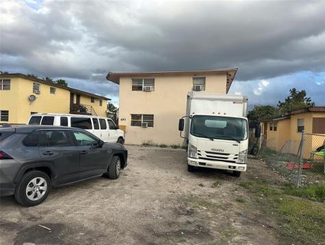 693 SW 5th Street Belle Glade FL 33430