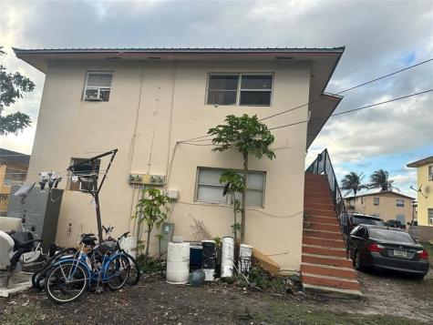693 SW 5th Street Belle Glade FL 33430