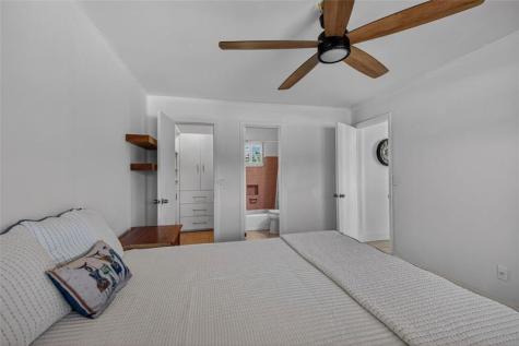 4331 NE 5th Avenue Oakland Park FL 33334