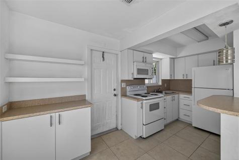 4331 NE 5th Avenue Oakland Park FL 33334