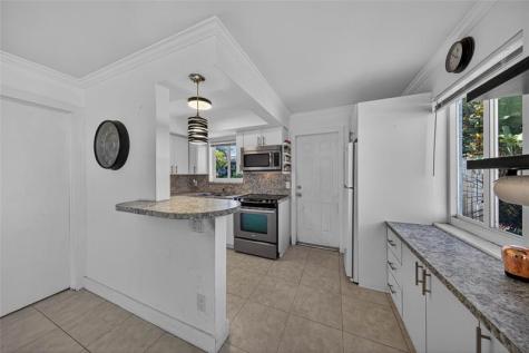 4331 NE 5th Avenue Oakland Park FL 33334