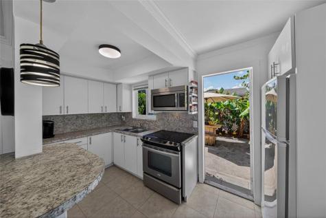 4331 NE 5th Avenue Oakland Park FL 33334