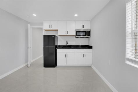 851 NW 4th Avenue Pompano Beach FL 33060