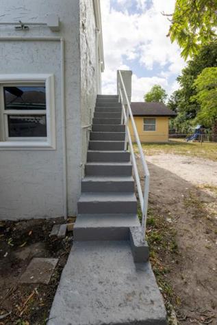 851 NW 4th Avenue Pompano Beach FL 33060